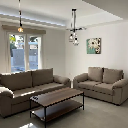 Pervolia Oasis Villa *