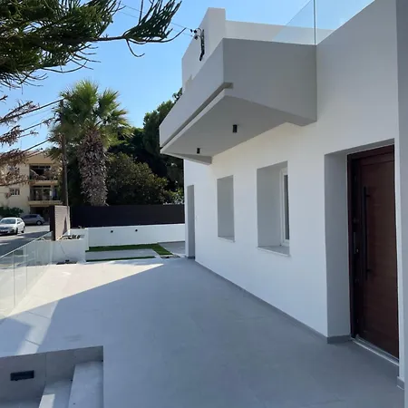 Pervolia Oasis Villa *