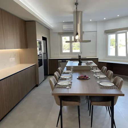 Villa Pervolia Oasis *