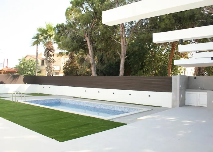 Villa Pervolia Oasis *