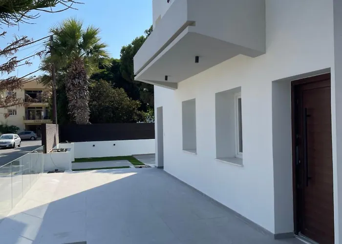 Pervolia Oasis Villa *